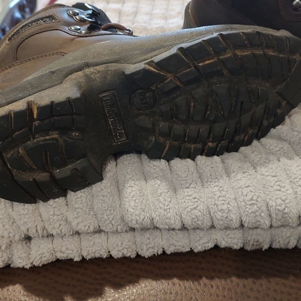 Women's Timberland Hiking Boots - Picture 9 of 9
